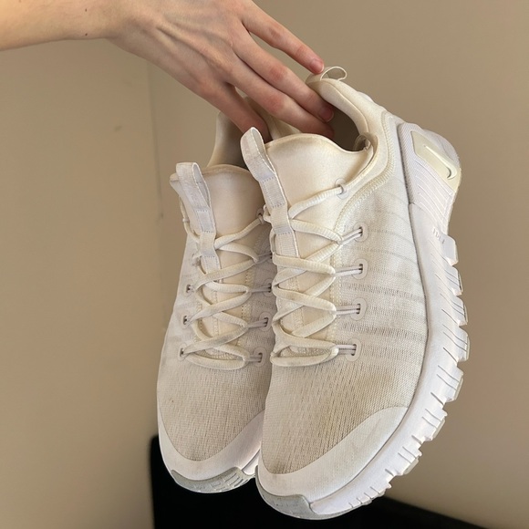 Nike White Metcon Sneakers (10) - Picture 3 of 5